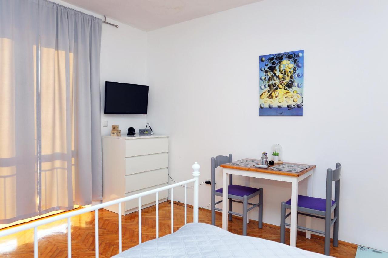 Apartments And Rooms With Parking Space Makarska - 18028 Dış mekan fotoğraf